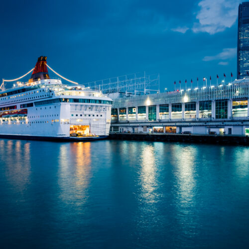 CRUISE HOIDAYS